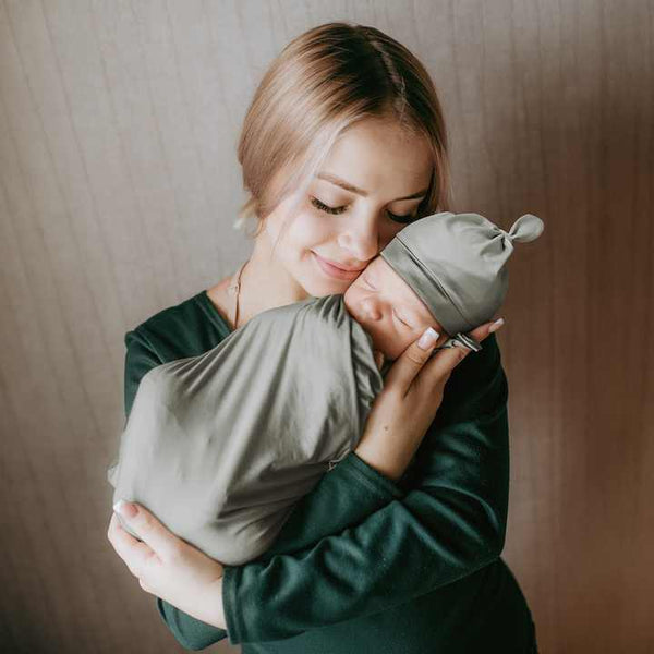 Grey Newborn Baby Swaddle Blanket with hat – 0-3 months Receiving Blanket set